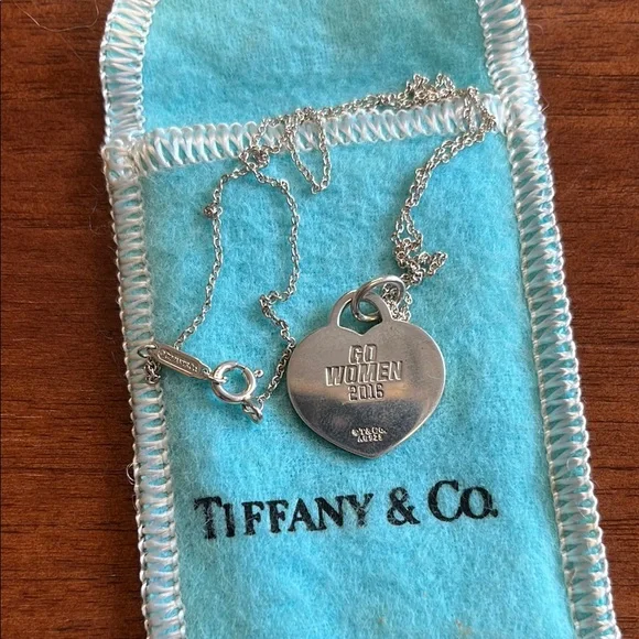 Tiffany & Co. Limited Edition Heart Necklace - Picture 3 of 4